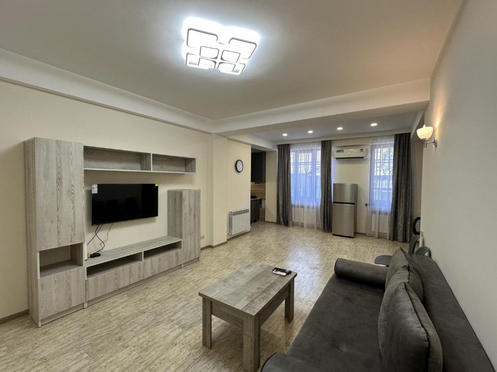 Modern Desighned, 1 bedroom Private house XO222, Yerevan