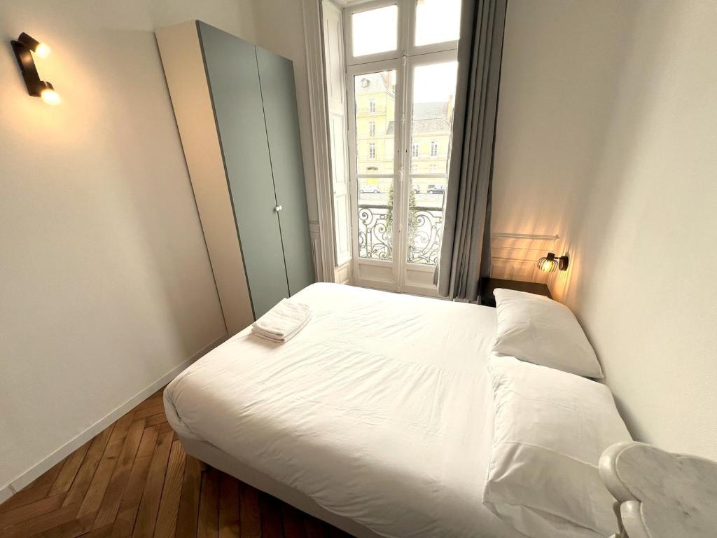 LAMENNAIS DROITE - Appartement Rennes 6P - 4