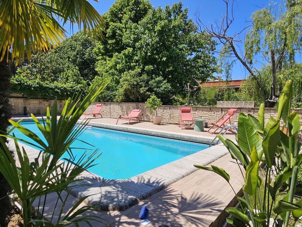 Peaceful Poolside Studio 20min from BCN, Sant Cugat del Vallès