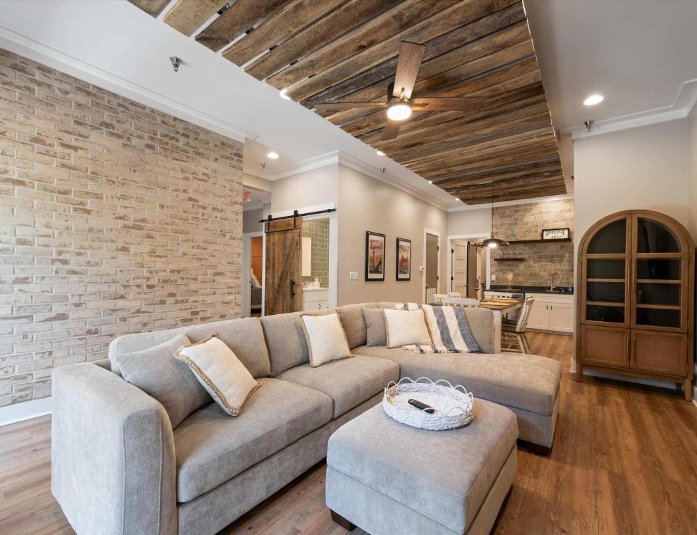 Carters Court Grand Escape, Franklin