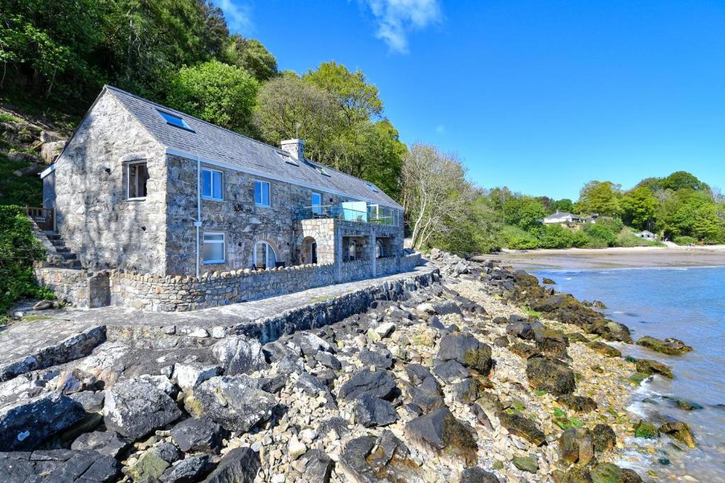 2 The Boathouse, Llanbedrog