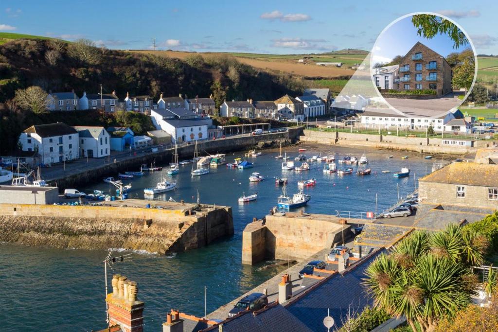 1 The Monterey, Porthleven