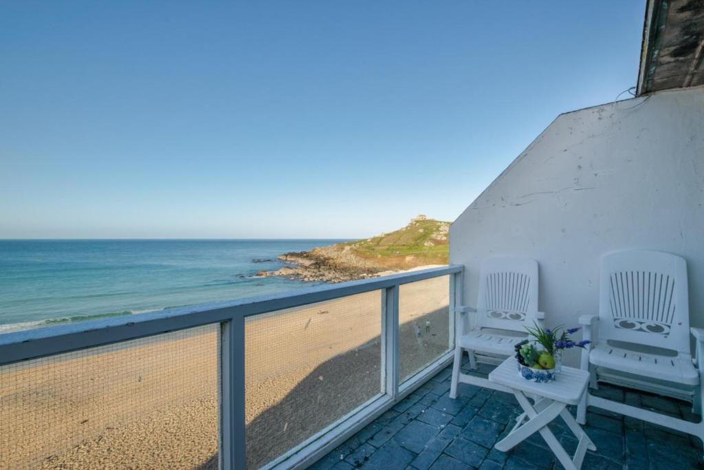 21 Piazza, St Ives
