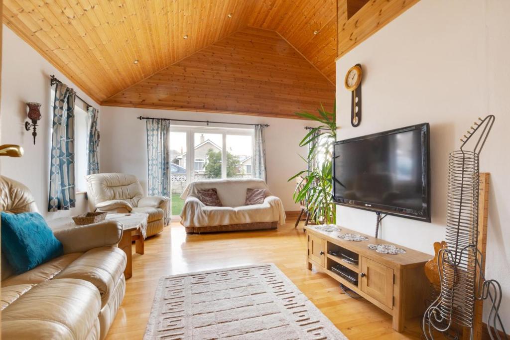 Fair Winds, Staithes