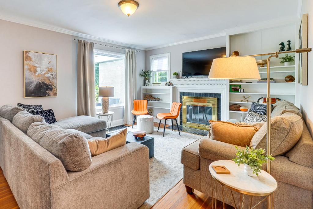 Cookout Ready Walkable Home in Bearden Village, Knoxville