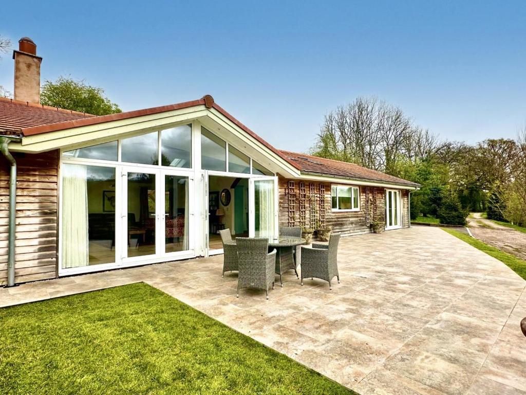 Bourne Lodge, Witheridge