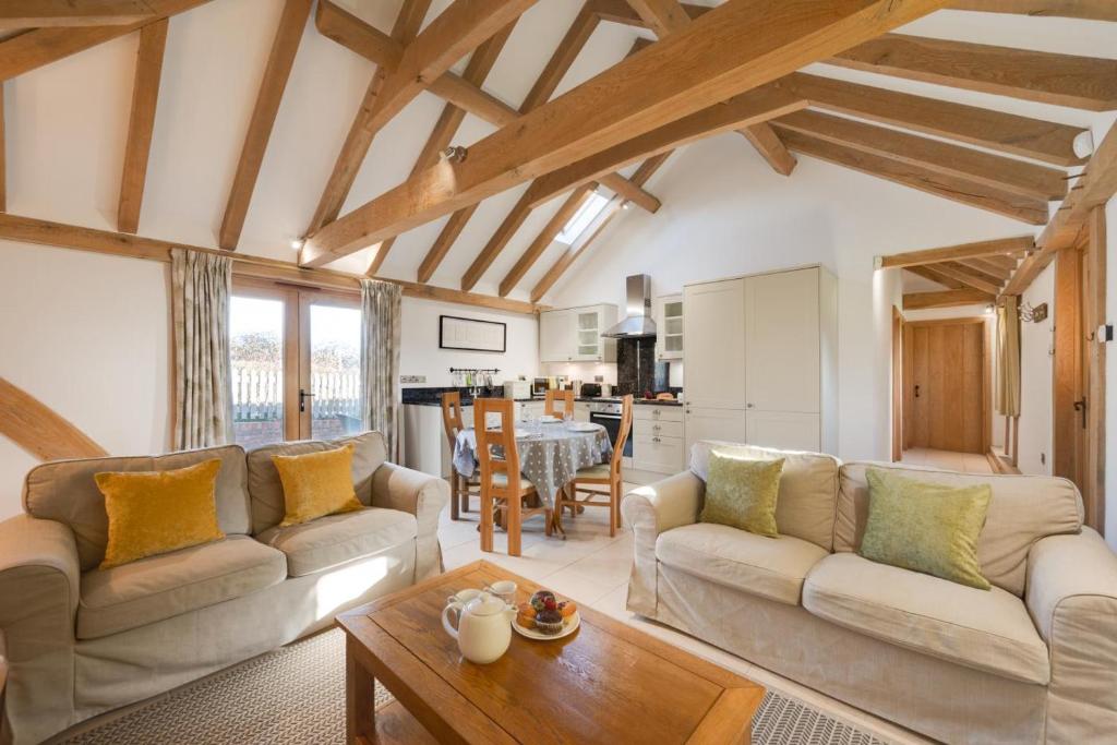 The Old Cowshed, Stone