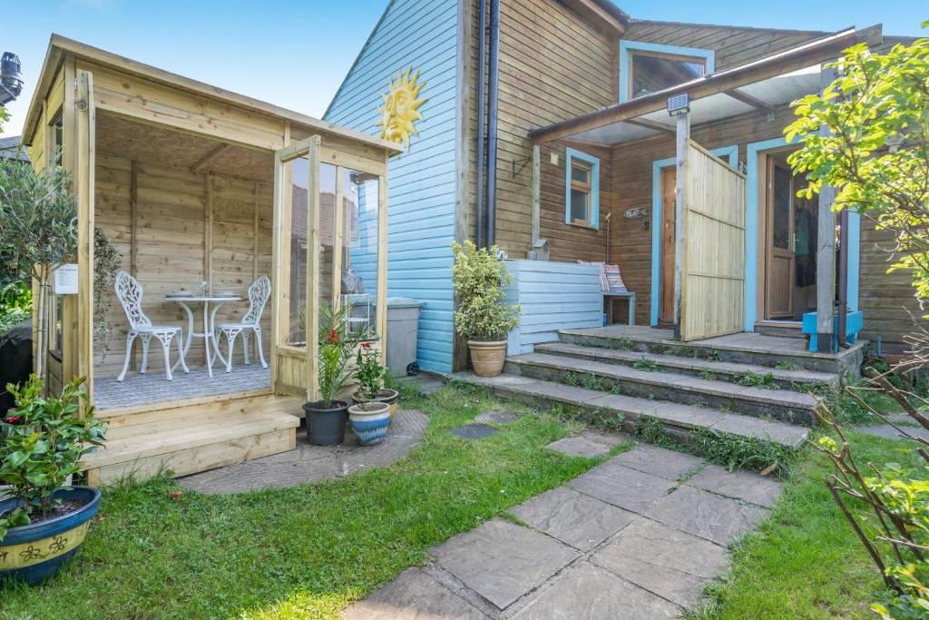 Hedgeway Gower, Parkmill