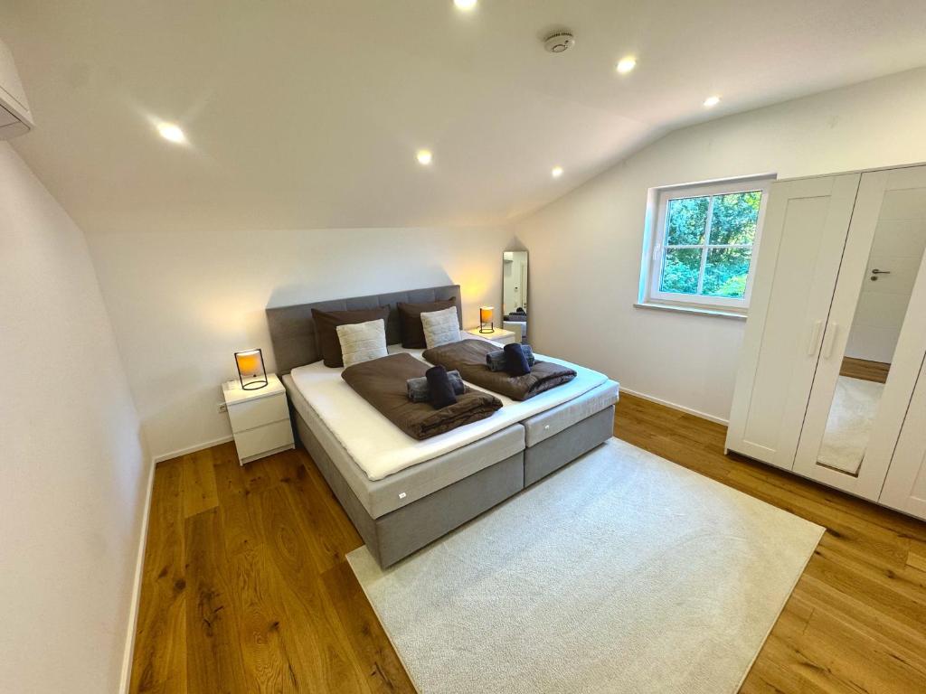 Modernes Apartment mit Balkon zwischen Chiemsee und Kampenwand, Bernau am Chiemsee