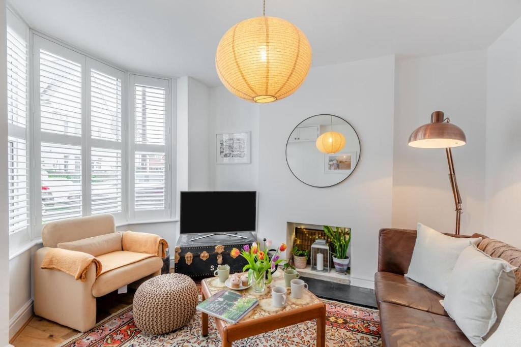 Waves End - Whitstable, Whitstable