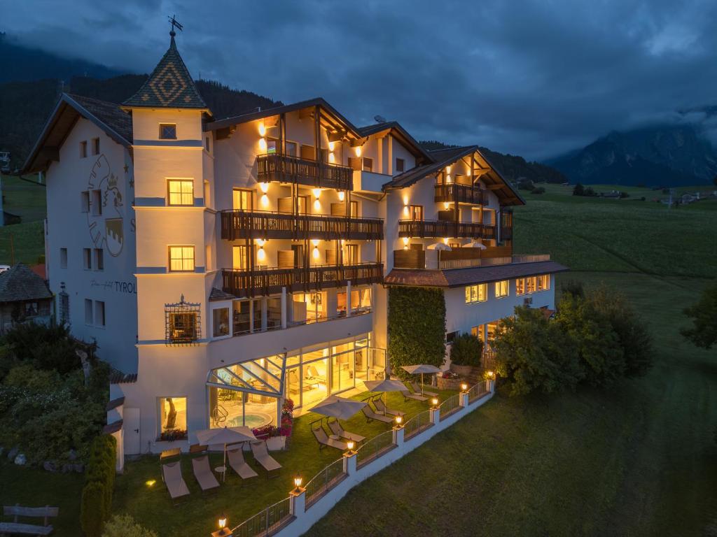 Parc Hotel Tyrol - 2