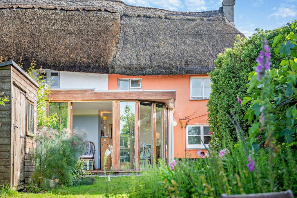 South View, Chillington