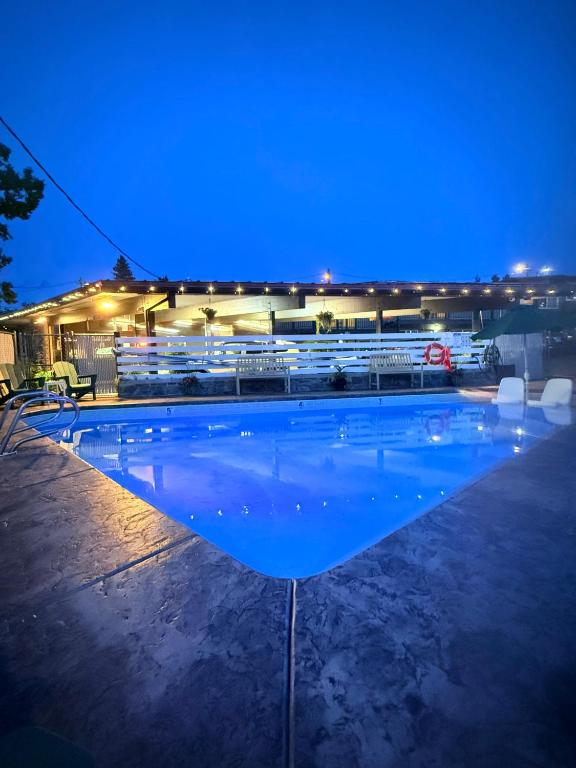 Timbers INN and Suites, Ashland