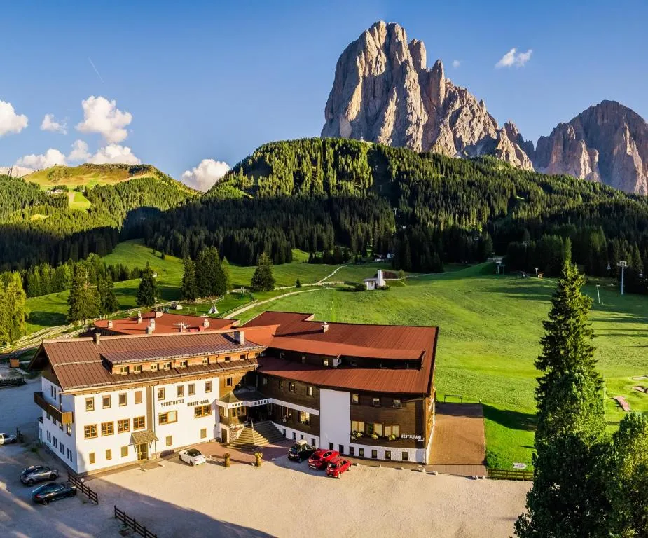 Monte Pana Dolomites Hotel, hotel v destinaci Santa Cristina in Val Gardena