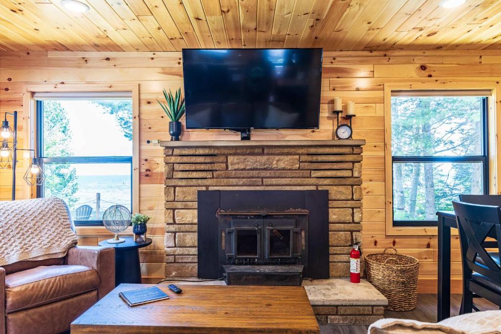 Adventure & Relaxation by Lake Superior, Paradise