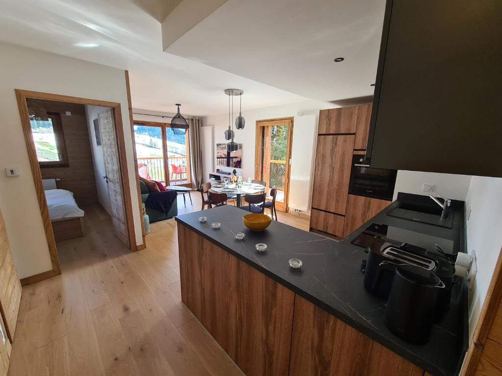 Appartement neuf, grand balcon et vue imprenable - 4