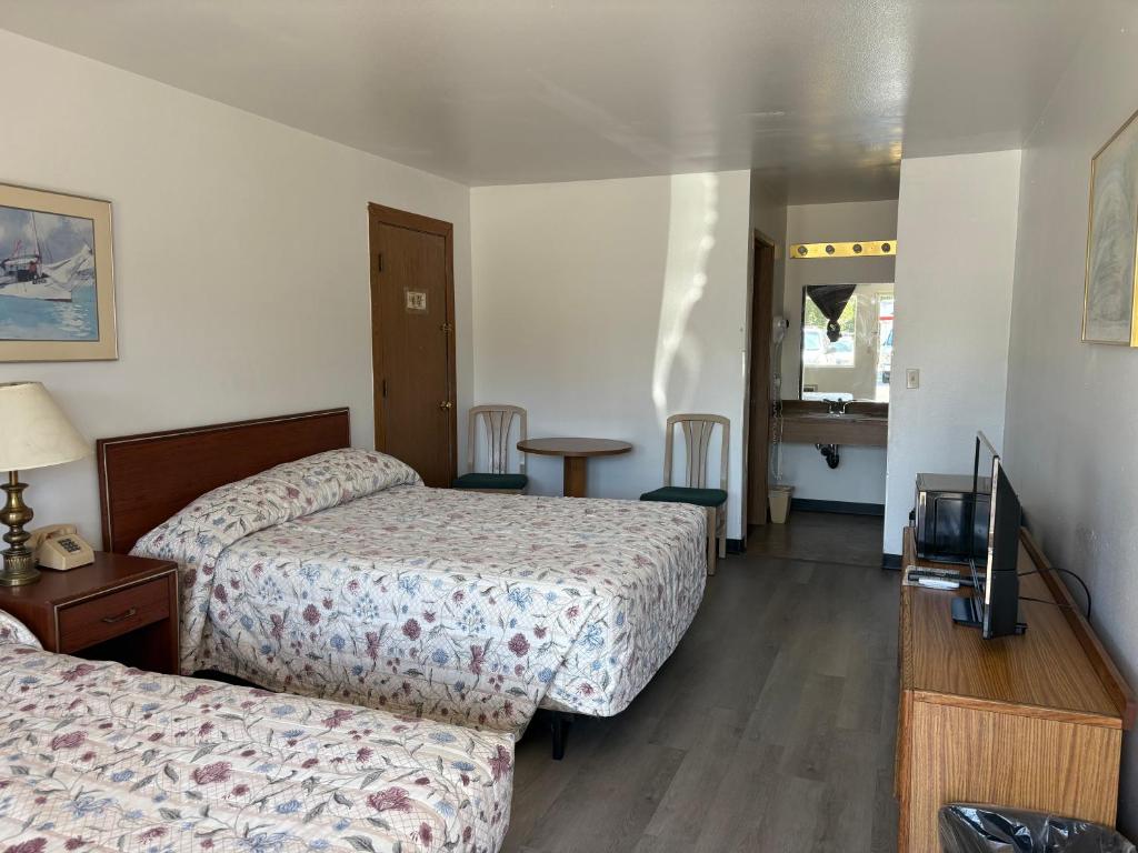 Fairground Inn, Monroe