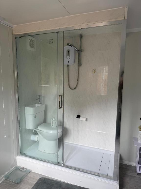 BB Luxury Space, Eltham