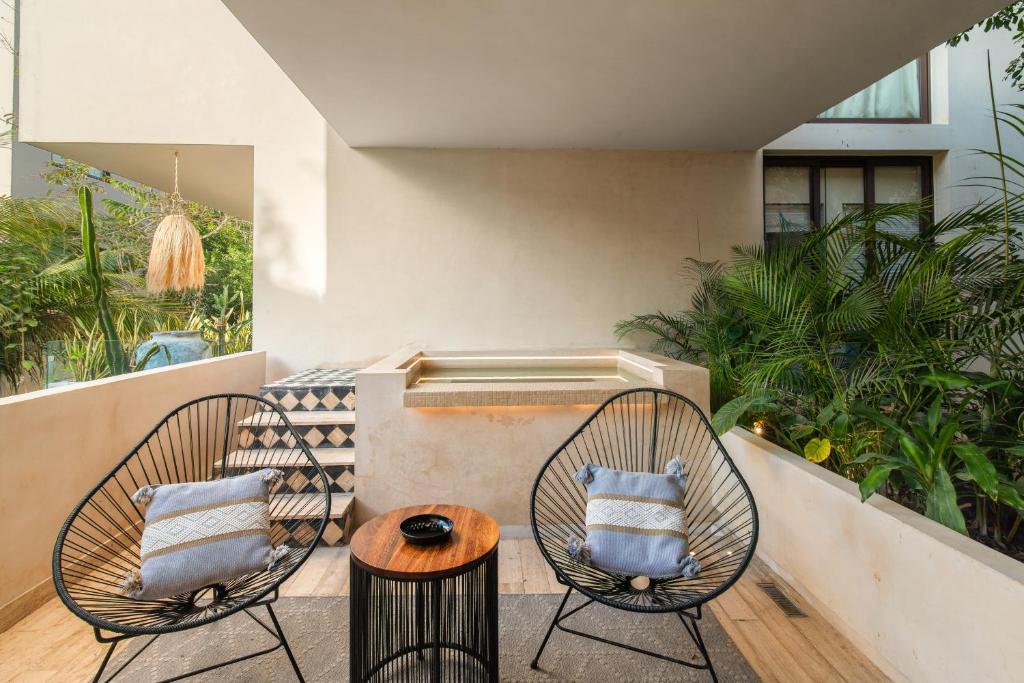 204 Hidden Gem apartment in the heart of Tulum w/ huge private terrace and pool for 6 Pax - 5
