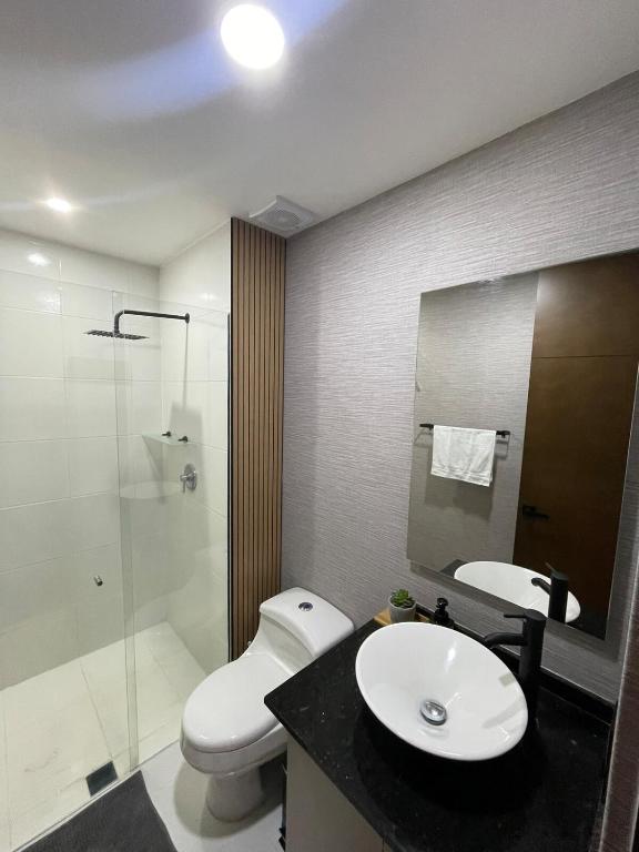 Premium Studio near Oviedo Mall, El Poblado- Balcony, AC & Fast WiFi - 4