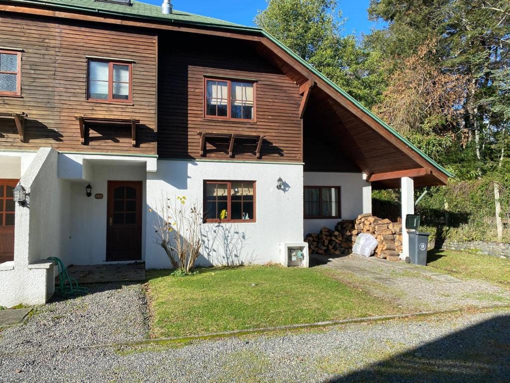 Se Arrienda Casa en Condominio Suizo, Pucon - 1