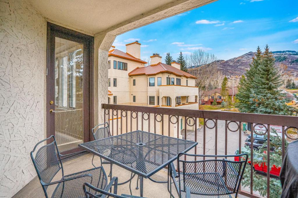 Meadows Windsor 2, Steamboat Springs