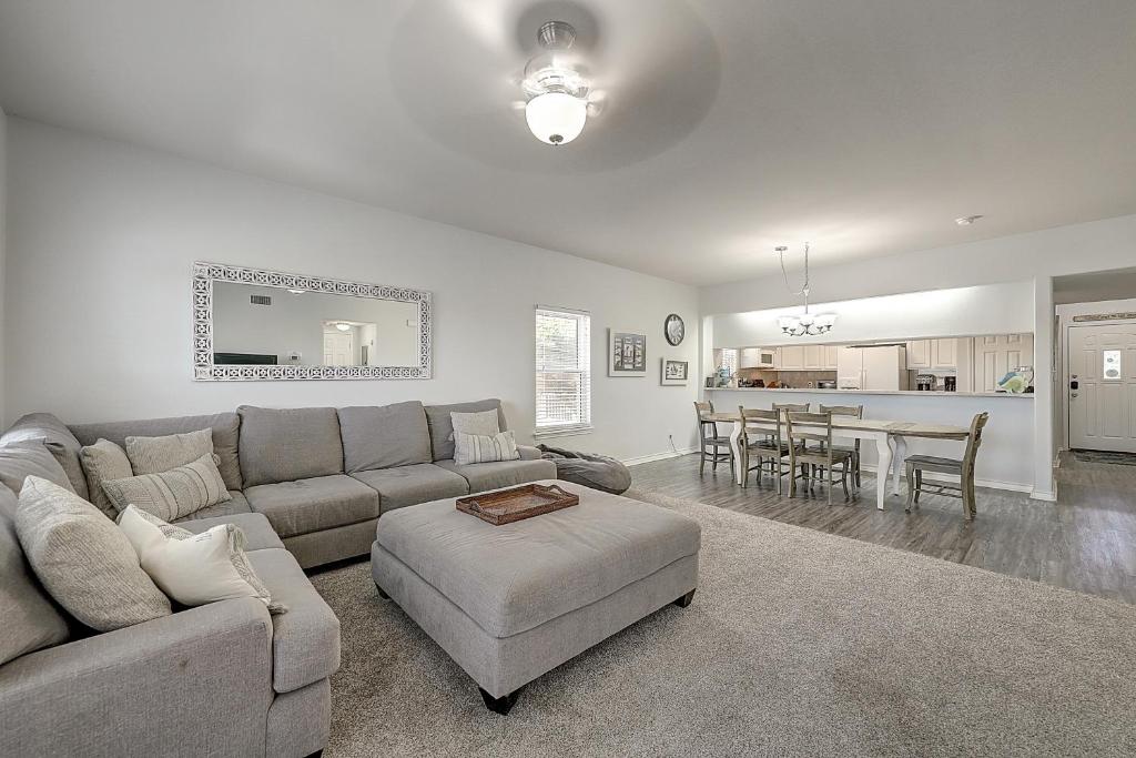 Compass Condominiums A7, Corpus Christi