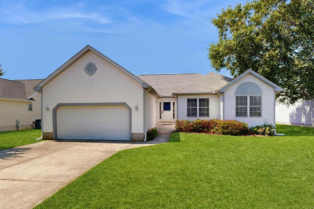 Maplewood --- 17 Tulane Dr - Ohana House, The Plantations