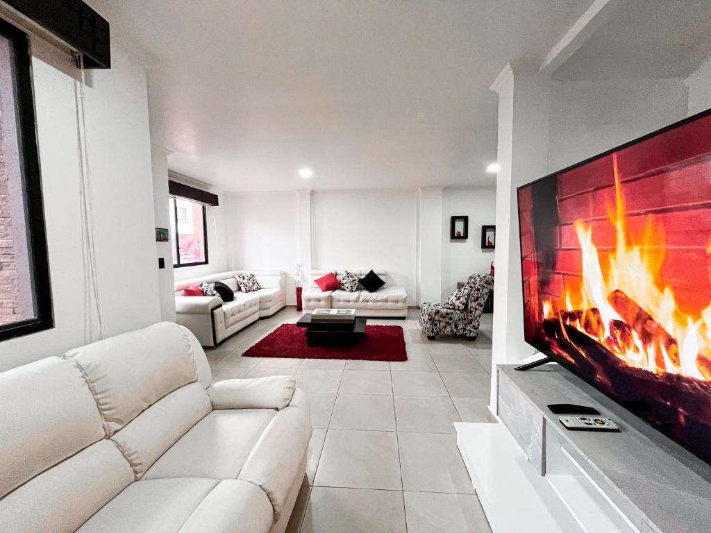 Casa con Piscina Privada, Asadero Bbq y 4 cuartos en Guayaquil - 3