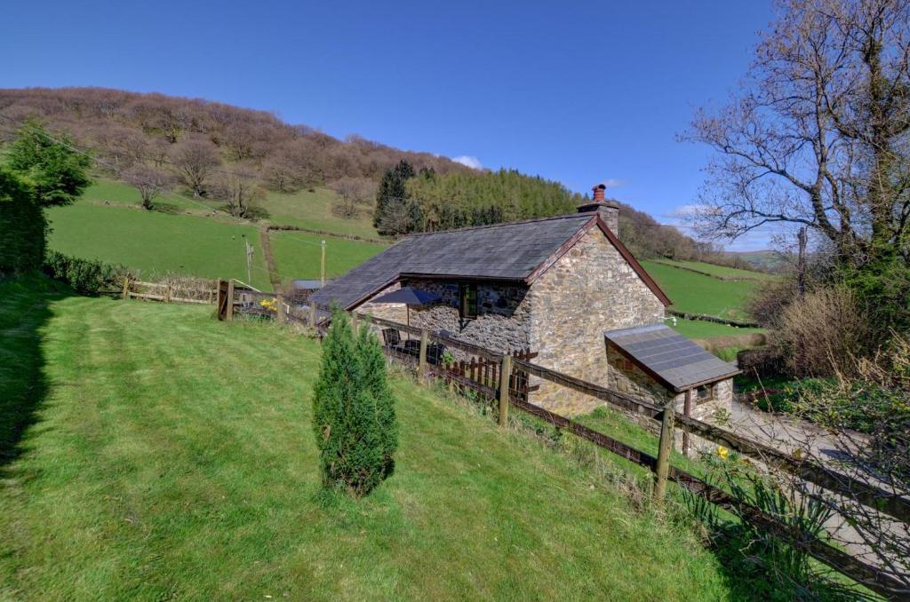 Lower Rheol, Crickadarn