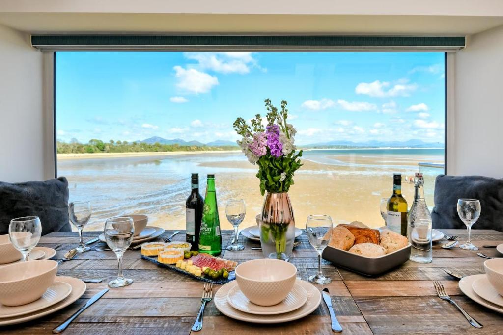 1 The Boathouse, Llanbedrog