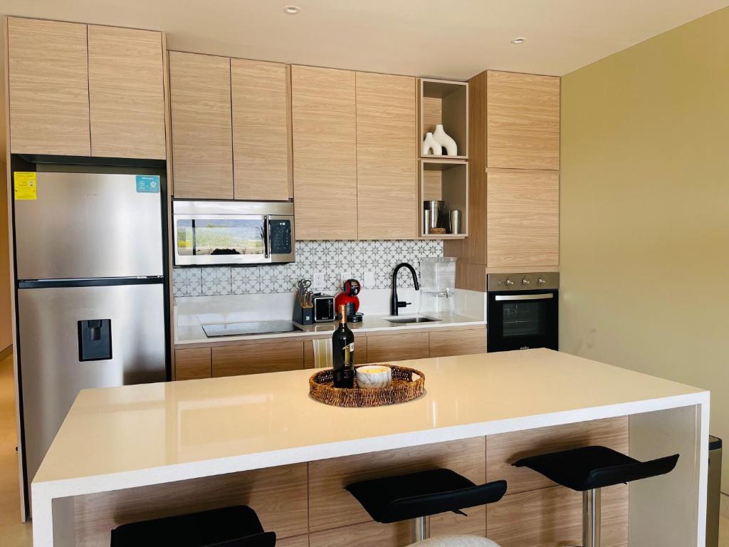 Brand New Spacious and beautiful Vista Vela Sunset Getaway - 2