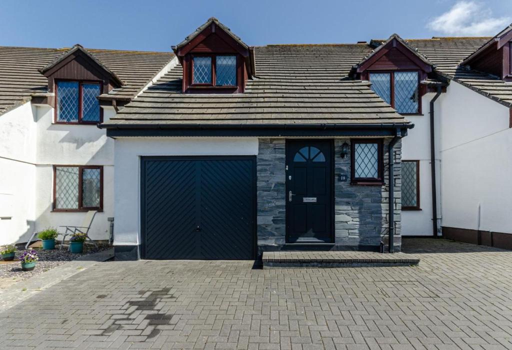 18 Raleigh Close, Padstow