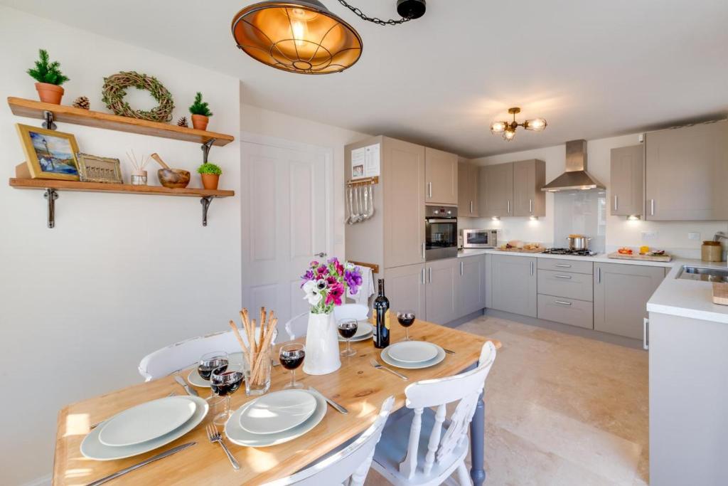 7 Endurance Way, Whitby