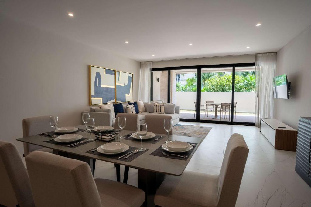 Modern Apartment with Marina & Beach Access - 5