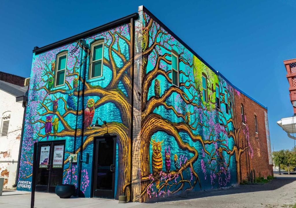 The Loft 417 - Uniquely Renovated Downtown Loft, De Pere