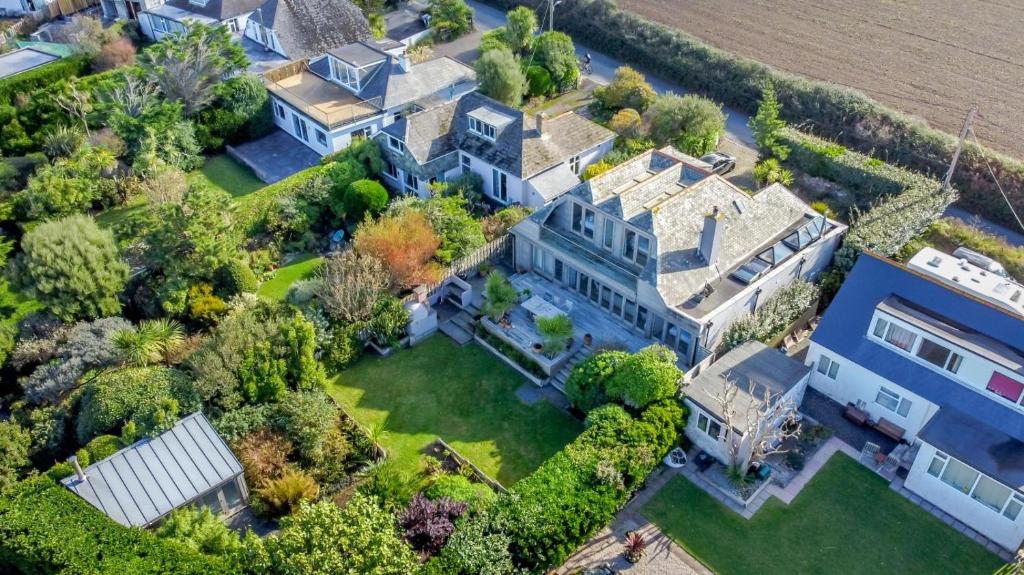 Higher Close, Mawgan Porth
