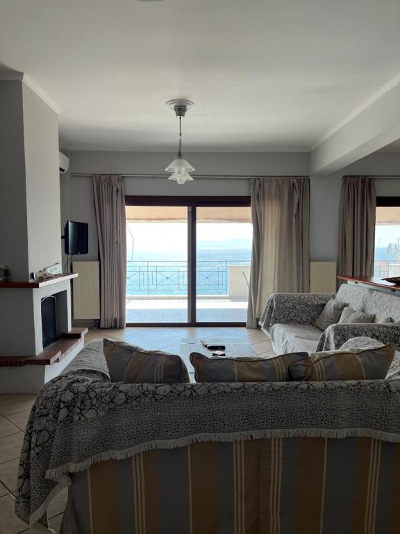 Όμορφο διαμέρισμα με εκπληκτική θέα, Menídion