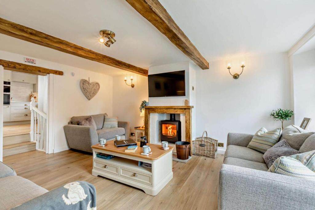 Ralphys Retreats, West Down