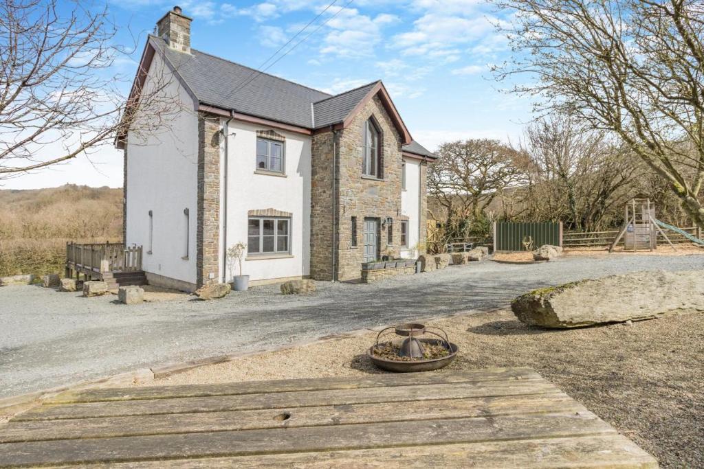 Retreat at Bryn Bach, Ystrad Meurig