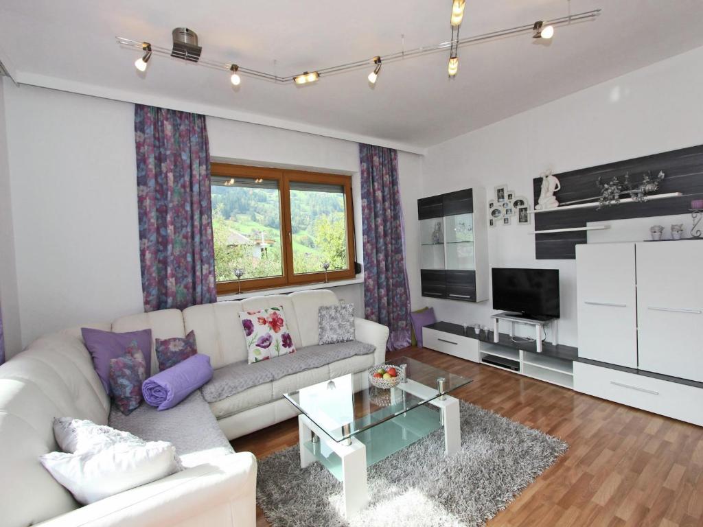 Apartment in Stumm near Ski Slopes - 2