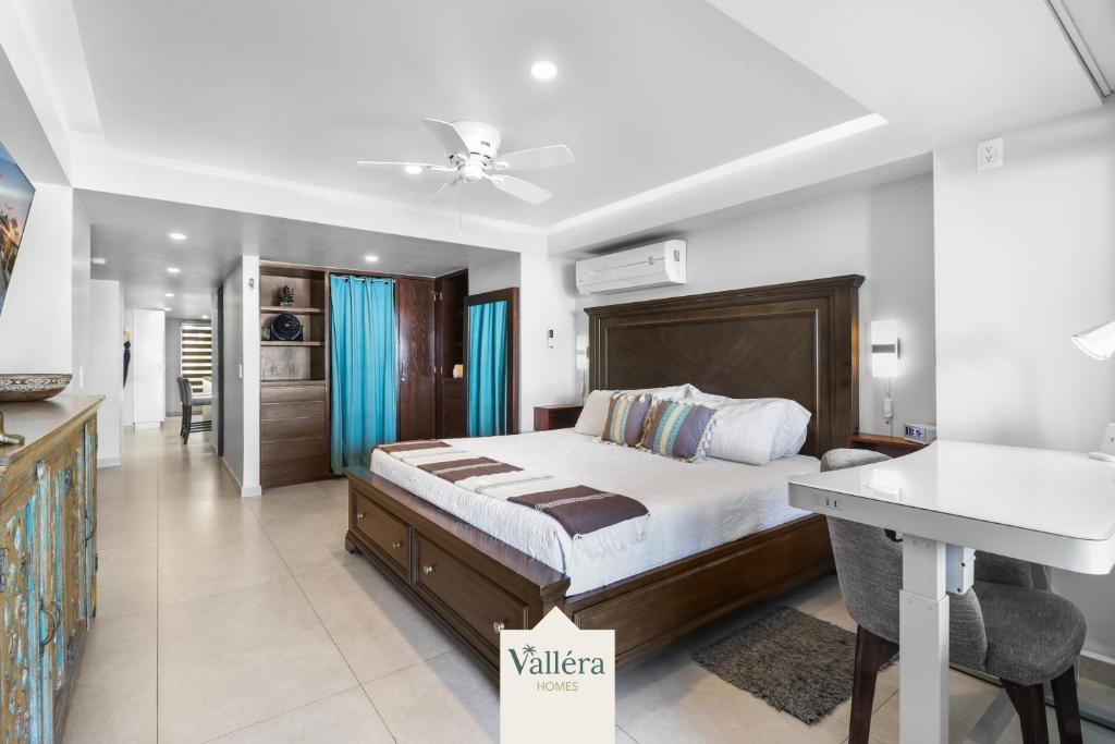 Harbor 171, Luxury Couples Retreat, Beach front - 5