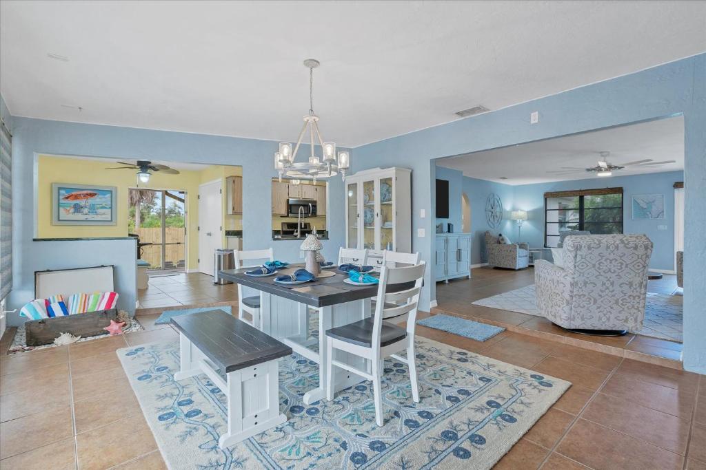 GRH14274 - Charlotte Harbor Area - 3 Bed 2 Baths Villa, Port Charlotte