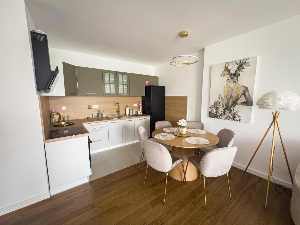 Elegant Escape Lux, Planet Residence i Spa center - 5