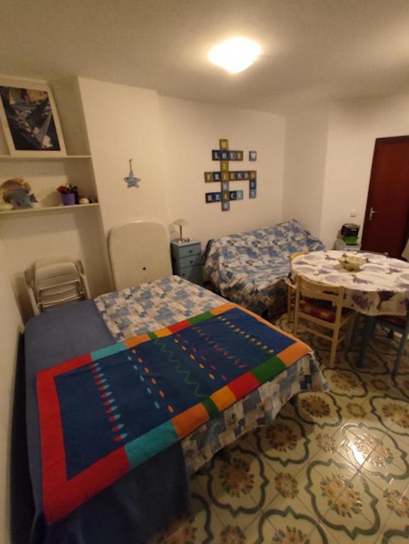 Seafront studio with balcony - 5