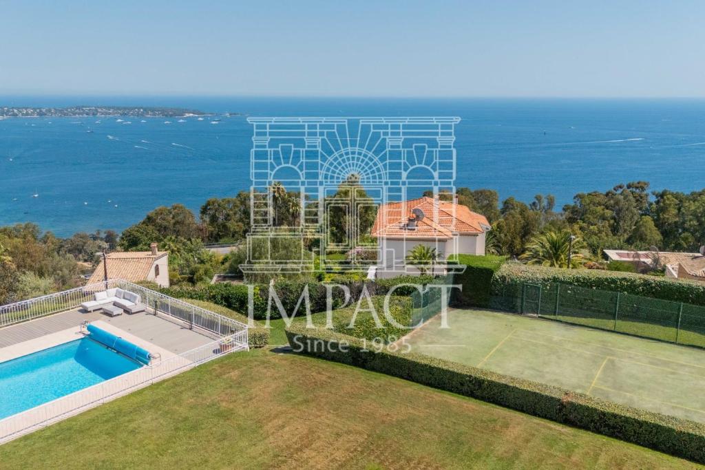 REF 2183 - Cannes - Sea view villa for rent, Vallauris