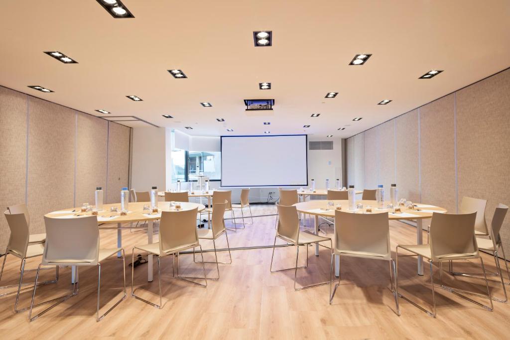 Tárgyalóterem/bálterem