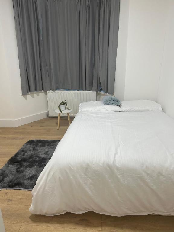Harrow Haven - Sleeps 5 & Free parking, Harrow