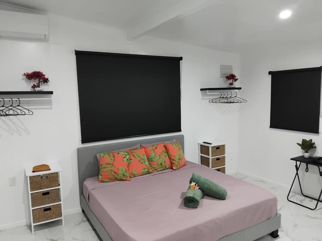 Sharnyta's Studio Aitutaki, Amuri