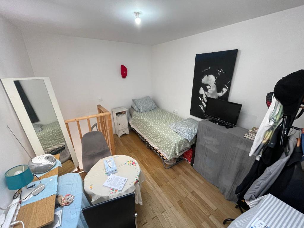 Room in city Nice - 2